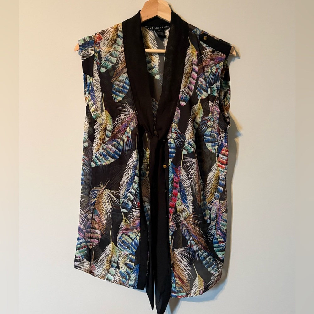 Antilia Femme multicolour feather print sleeveless blouse